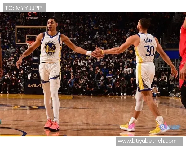 库里神勇表现掩盖马刺双星三双追梦让文班感到不适