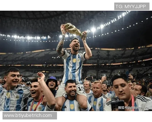 德拉富恩特期待梅西C罗不退役并希望西班牙赢得世界杯 德拉富恩特期待梅西C罗不退役并希望西班牙赢得世界杯